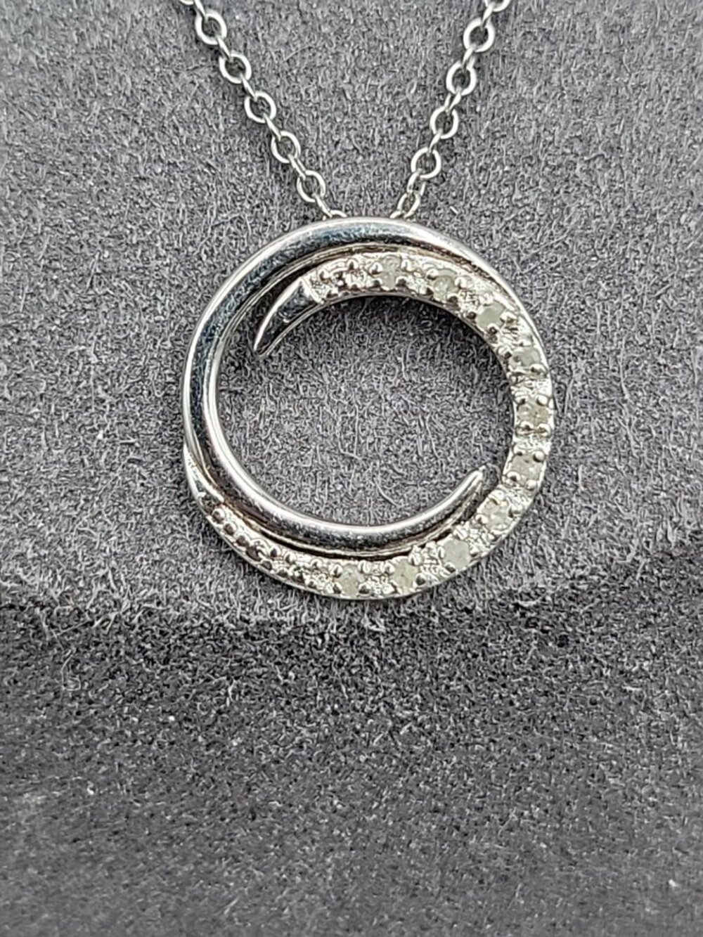 Charles Winston Sterling Silver Diamond Circle Pendant Necklace 19" 925 Chain CW - Picture 6 of 14